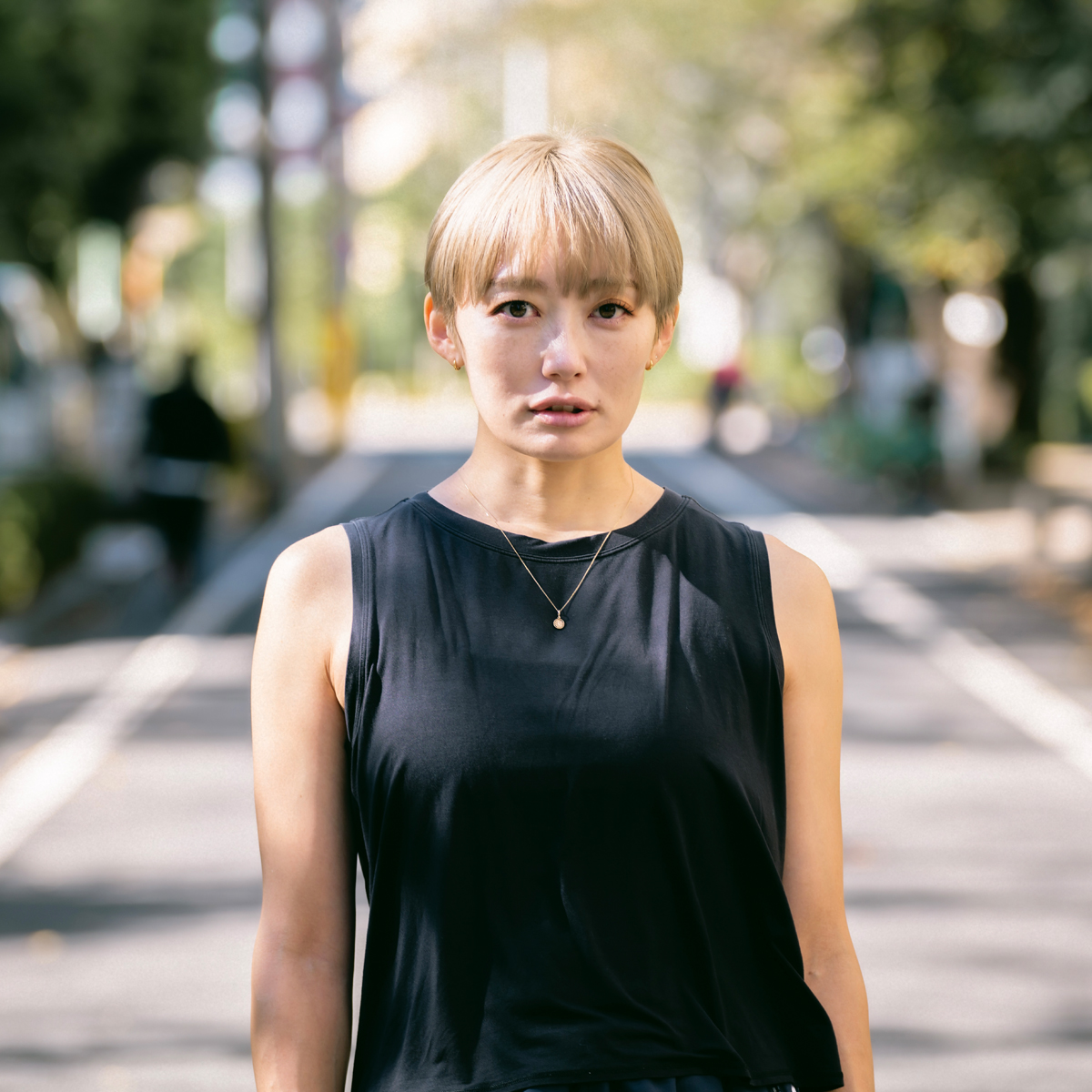 元ダンサー、モデルや有名格闘家のヨガも担当。由香先生の「エネルギーチャージヨガ」