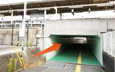 free bus underground passage