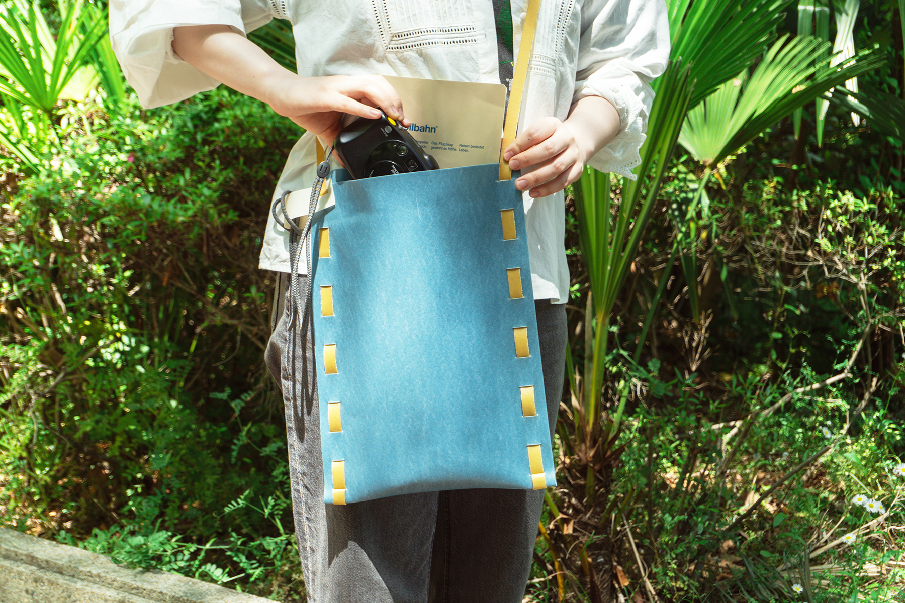 Experience making cute and eco-friendly things using "Vegan Leather"